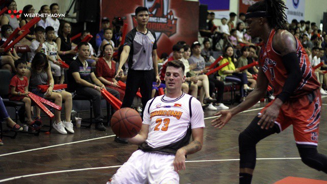 HLV Donte Hill chỉ ra điểm khác biệt của Danang Dragons so với mùa giải trước