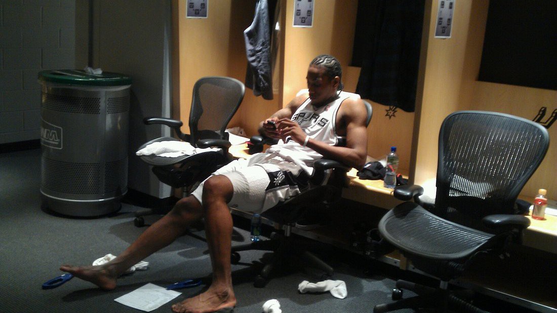 Tin đồn: Kawhi Leonard không còn muốn bước vào phòng thay đồ của Spurs
