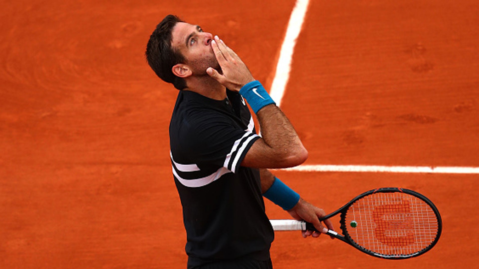 Roland Garros ngày thứ 7: Del Potro thắng hủy diệt, Serena tái ngộ "cựu thù"