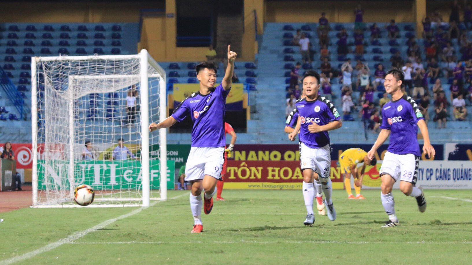 Hà Nội FC vô địch lượt đi V.League 2018, khiến Sanna Khánh Hòa BVN hoảng loạn
