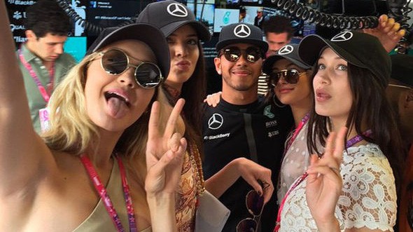 Lewis Hamilton sẽ treo vô lăng vào năm 2020 để dấn thân vào Showbiz?