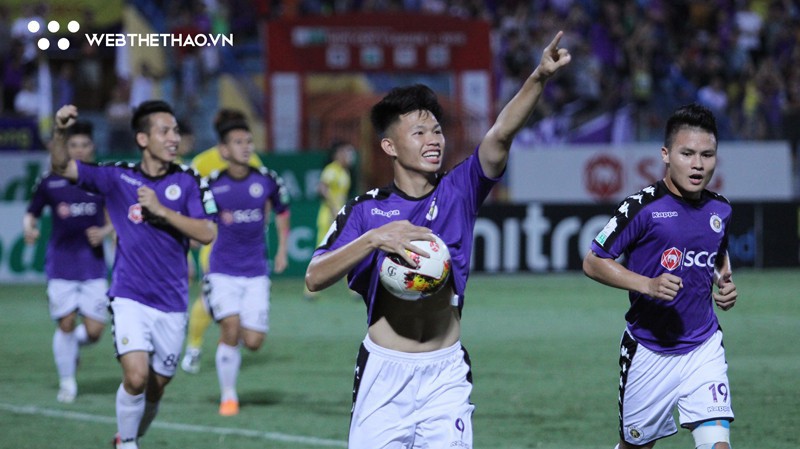Hà Nội FC san lấp kỷ lục nào khi vô địch sớm lượt đi V.League 2018?