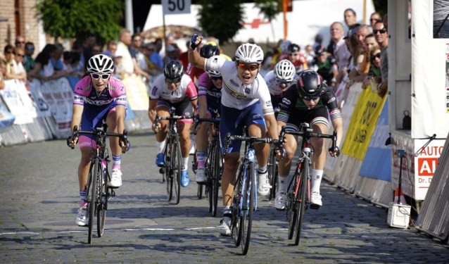 Nguyễn Thị Thật đầu quân cho CLB chuyên nghiệp châu Âu Lotto Soudal mùa giải 2019 - Ảnh 5. Nguyễn Thị Thật đầu quân cho CLB chuyên nghiệp châu Âu Lotto Soudal mùa giải 2019 - Ảnh 5.