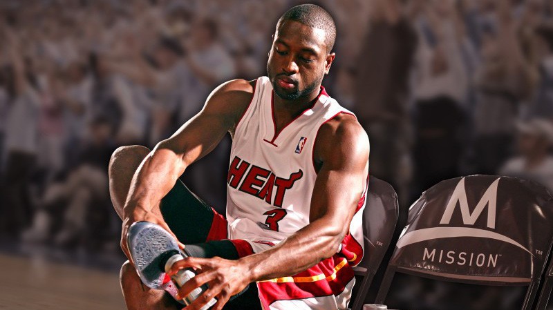 Ở tuổi 36, thần tượng Dwyane Wade vẫn lao vào luyện tập