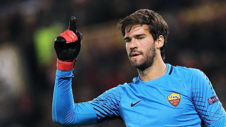 Đại diện của thủ môn Alisson sang Anh chốt thỏa thuận với Chelsea