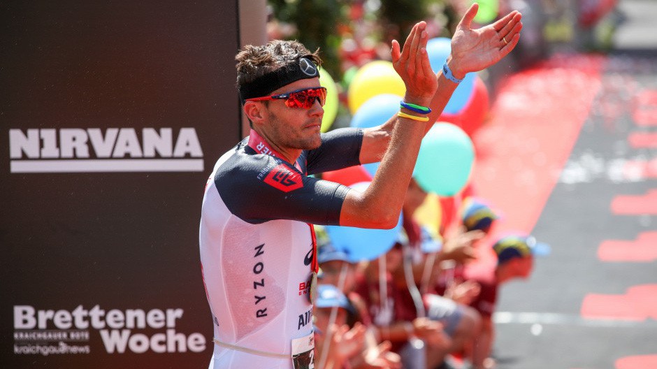 Jan Frodeno "dằn mặt" ĐKVĐTG Ironman ở Đức