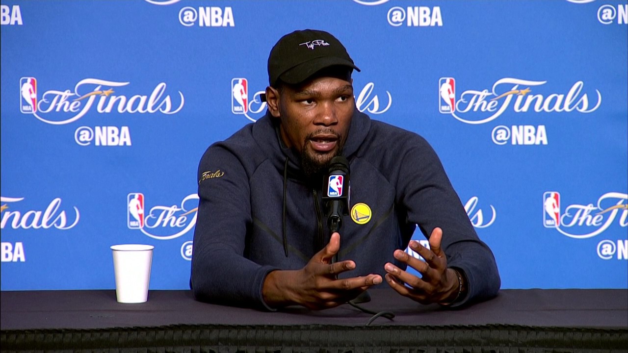 Kevin Durant xác nhận sẽ ở lại Warriors - Ảnh 1. Kevin Durant xác nhận sẽ ở lại Warriors - Ảnh 1.