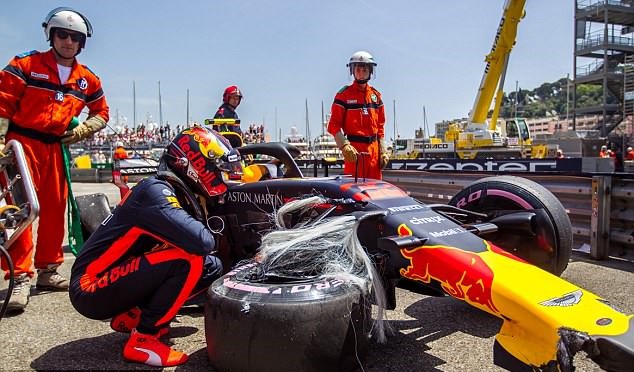 Trẻ trâu Max Verstappen dọa dùng thiết đầu công nếu bị chỉ trích  - Ảnh 3.