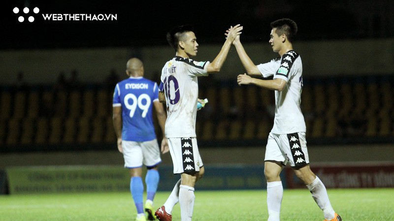 Lương "dị" lần đầu nổ súng, Hà Nội FC đã thấy bóng dáng vương miện