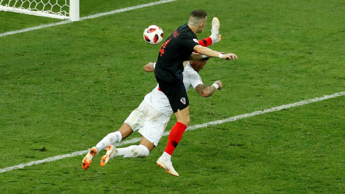 Trọng tài có đúng khi công nhận bàn thắng của Ivan Perisic?