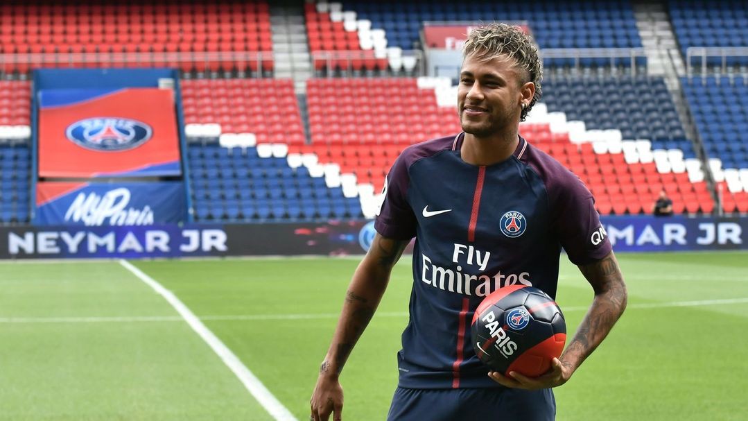Tổng phí chuyển nhượng của Ronaldo chưa bằng... một lần Neymar đổi áo từ Barca đến PSG - Ảnh 3.