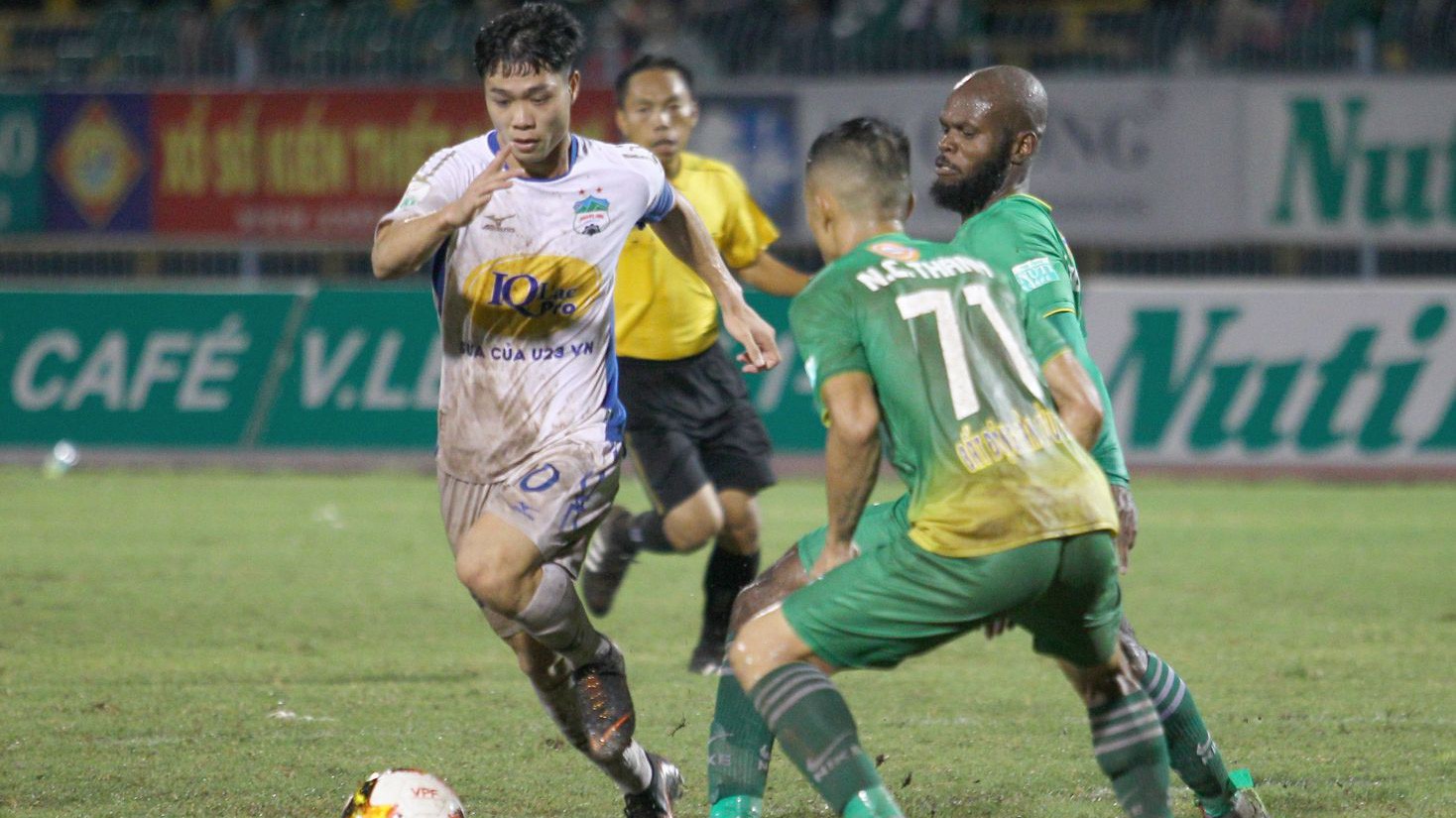 Trực tiếp V.League 2018 Vòng 19: Hoàng Anh Gia Lai - XSKT Cần Thơ