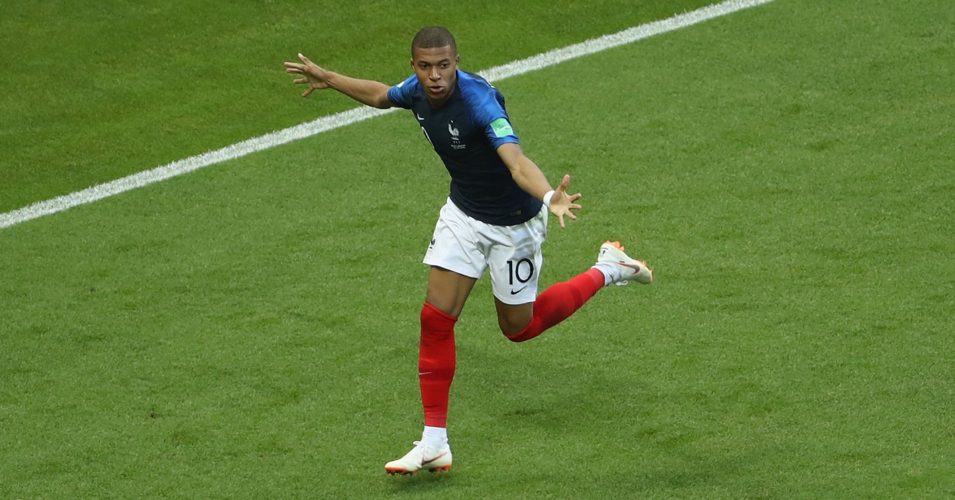 Cặp đôi vàng sẽ giúp Pháp mang chức vô địch World Cup về Khải hoàn môn? - Ảnh 2.