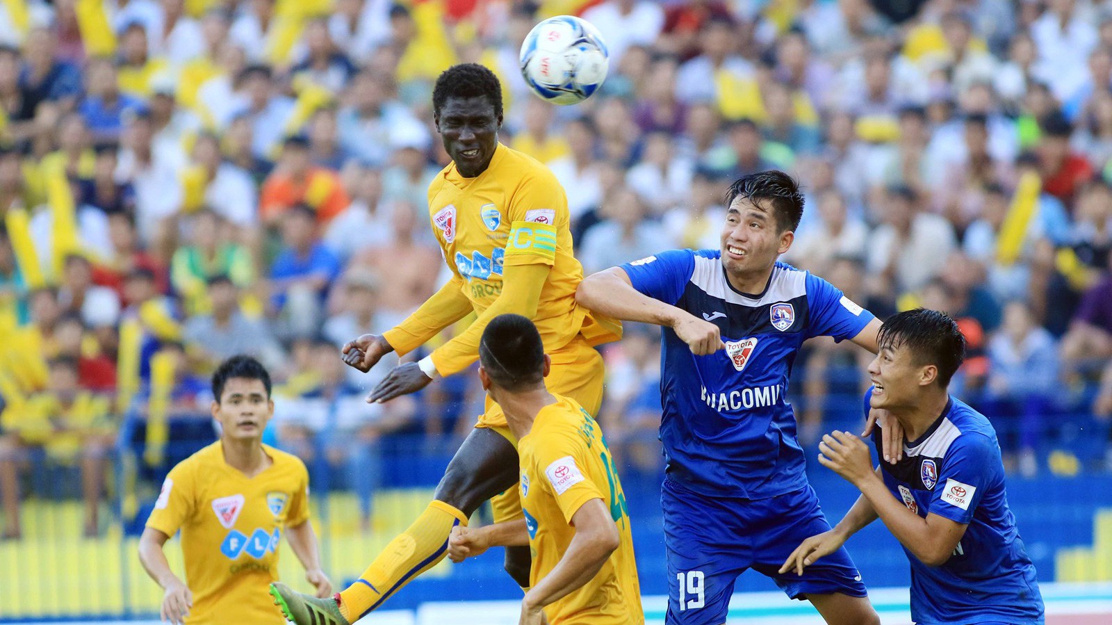 Trực tiếp V.League 2018 Vòng 19: FLC Thanh Hóa - Than Quảng Ninh