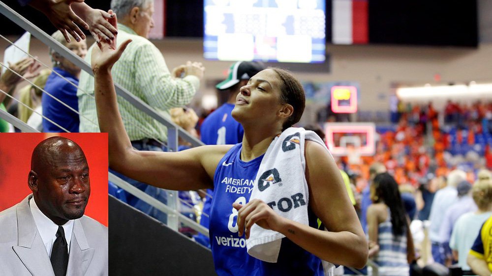 Nữ cầu thủ WNBA cho Michael Jordan hít khói với trận đấu hay nhất lịch sử