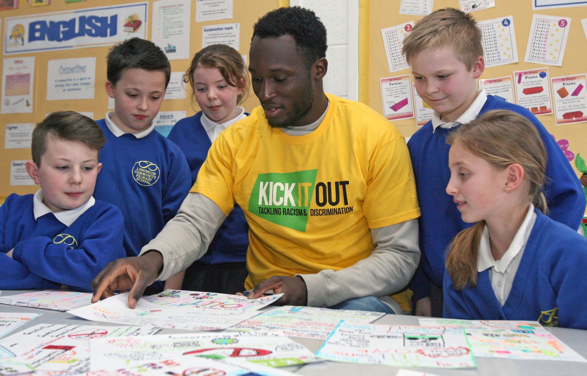 Chân sút số 1 ĐT Bỉ Romelu Lukaku: Đá bóng, ghi bàn để con đỡ khổ! - Ảnh 1. Chân sút số 1 ĐT Bỉ Romelu Lukaku: Đá bóng, ghi bàn để con đỡ khổ! - Ảnh 1.