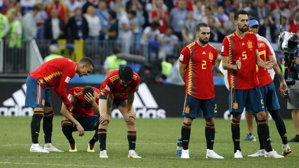 1.137 đường chuyền và Tây Ban Nha bị Nga đá văng khỏi World Cup 2018
