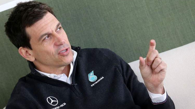 Hai tay đua bỏ cuộc ở Austrian GP, Mercedes trải qua  thảm họa kinh khủng nhất 6 năm qua