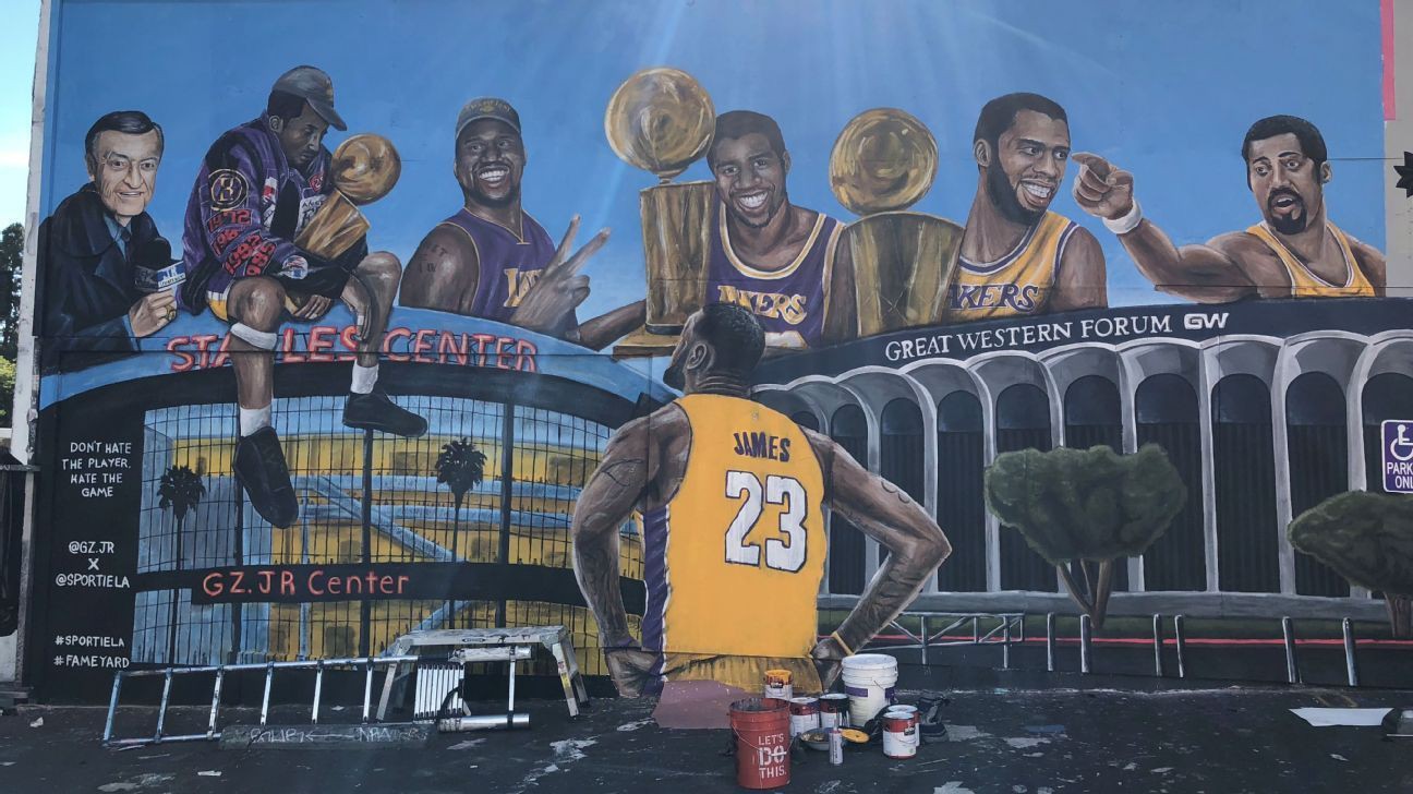 Tranh vẽ LeBron James lại tiếp tục bị tàn phá