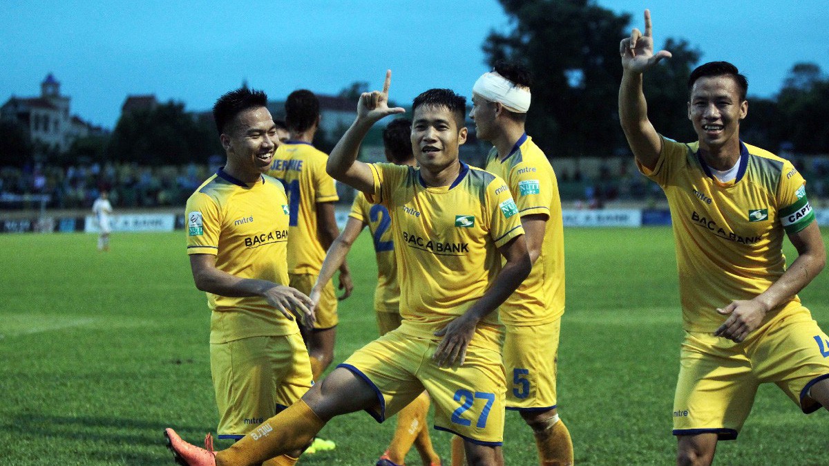 V.League 2018 tạm kết bằng kỷ lục của SLNA và 48 ngày chờ thoát trụ hạng