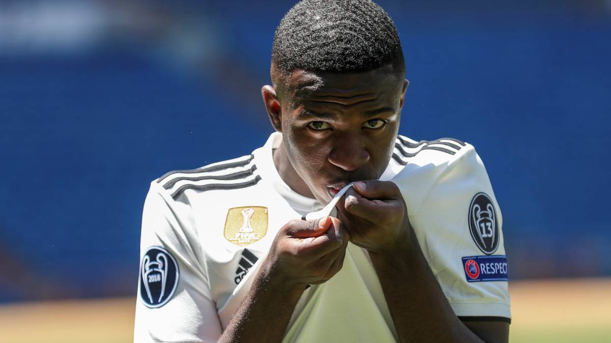 Thần đồng Vinicius sẽ vượt qua thách thức 20 năm tại Real Madrid?