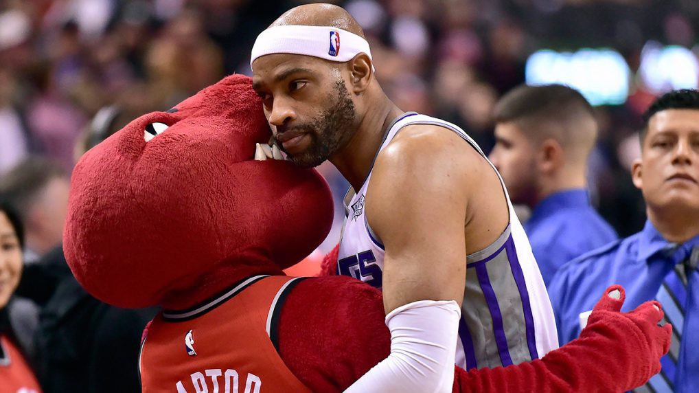 Thánh úp rổ Vince Carter chuẩn bị gia nhập Atlanta Hawks