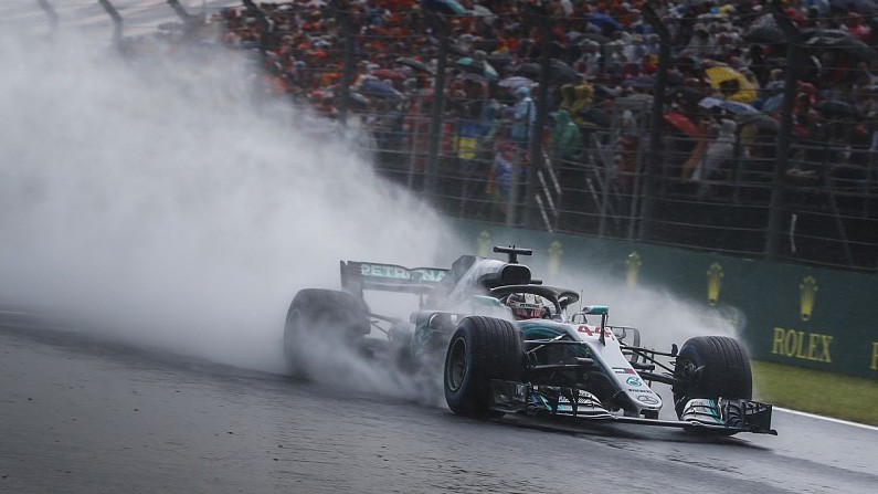 Đua phân hạng Hungarian GP 2018: Hamilton giành pole đầy bất ngờ nhờ "cơn mưa lộc"