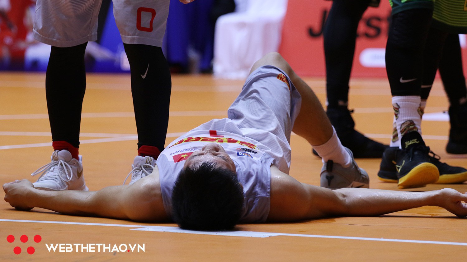Hậu vệ tài năng Dư Minh An nguy cơ chấn thương nặng