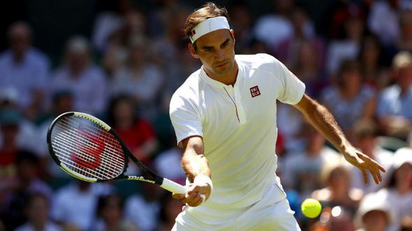 Roger Federer nổi cáu vì được hỏi về hợp đồng trang phục thi đấu siêu "khủng"