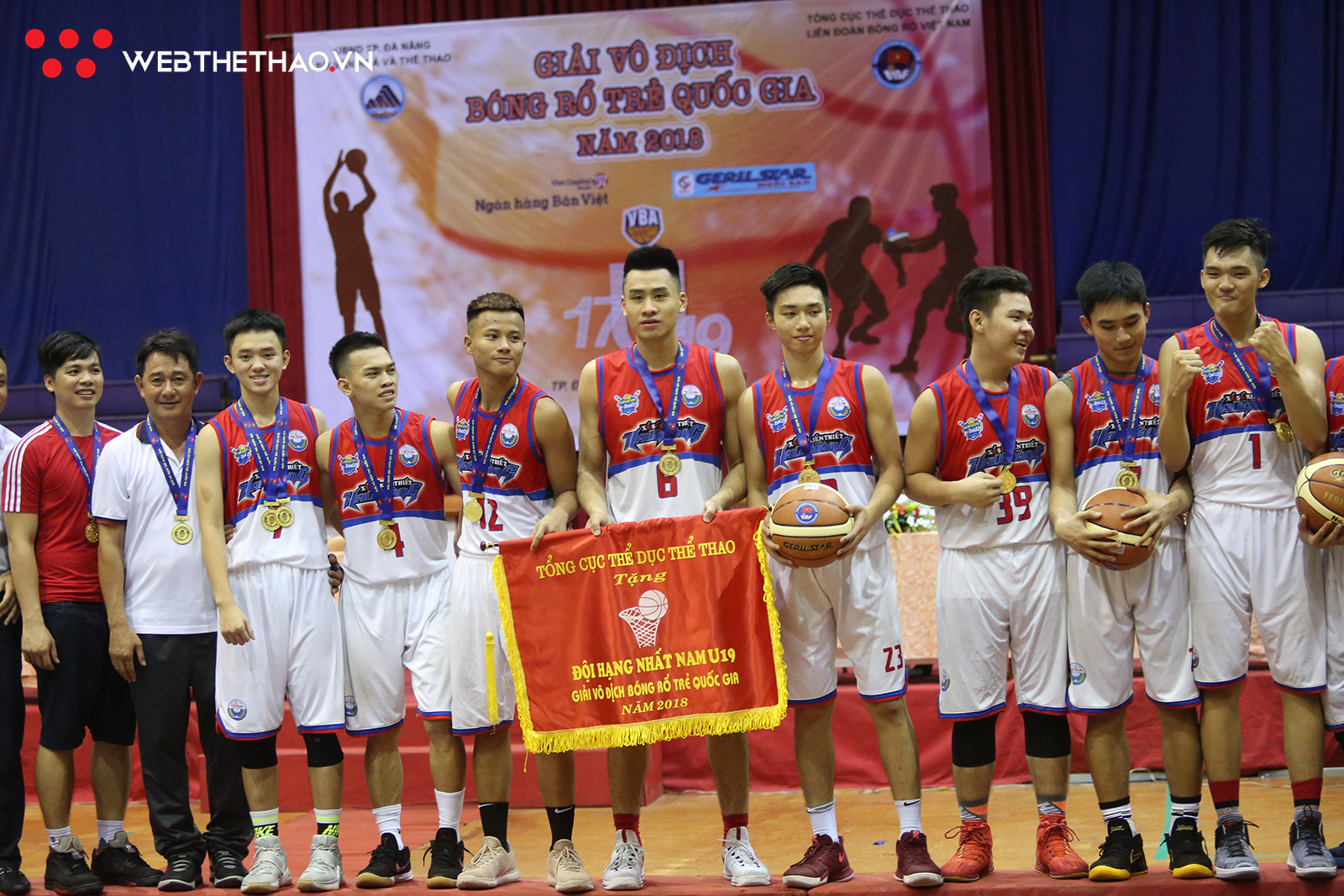 Thắng thuyết phục U.19 Thang Long Warriors, Hậu Giang giành ngôi vô địch U.19 Quốc gia - Ảnh 3. Thắng thuyết phục U.19 Thang Long Warriors, Hậu Giang giành ngôi vô địch U.19 Quốc gia - Ảnh 3.