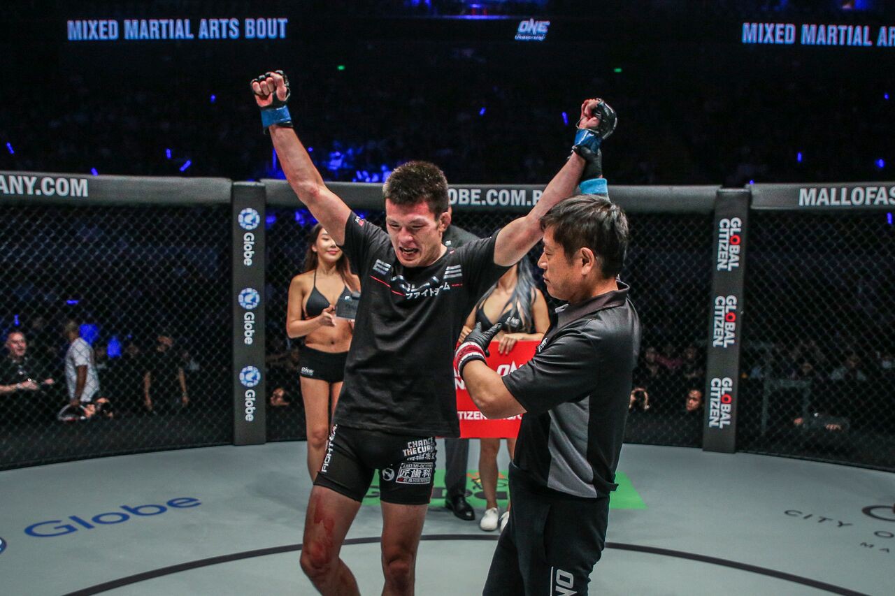 Đối thủ tiếp theo cho Martin Nguyễn: Eduard Folayang hay Shinya Aoki? - Ảnh 4. Đối thủ tiếp theo cho Martin Nguyễn: Eduard Folayang hay Shinya Aoki? - Ảnh 4.