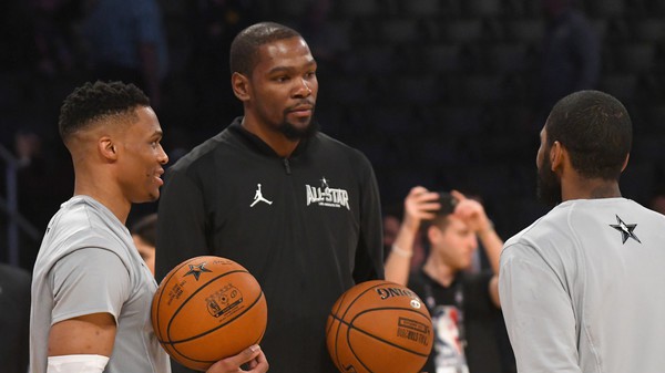 Irving can ngăn cuộc tranh cãi của Durant và Westbrook tại tuyển Mỹ