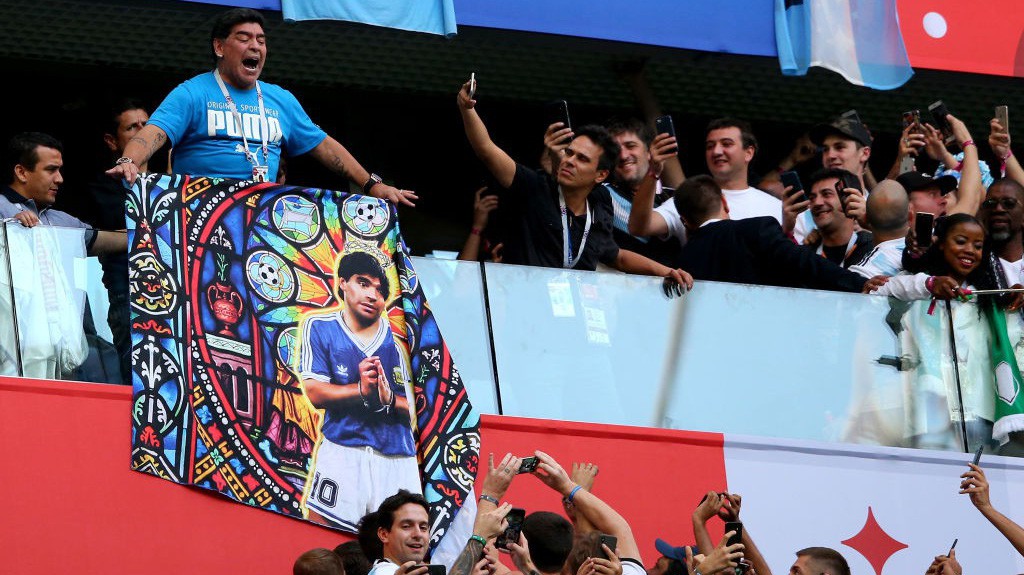Diego Maradona sẵn sàng dẫn dắt ĐT Argentina... miễn phí