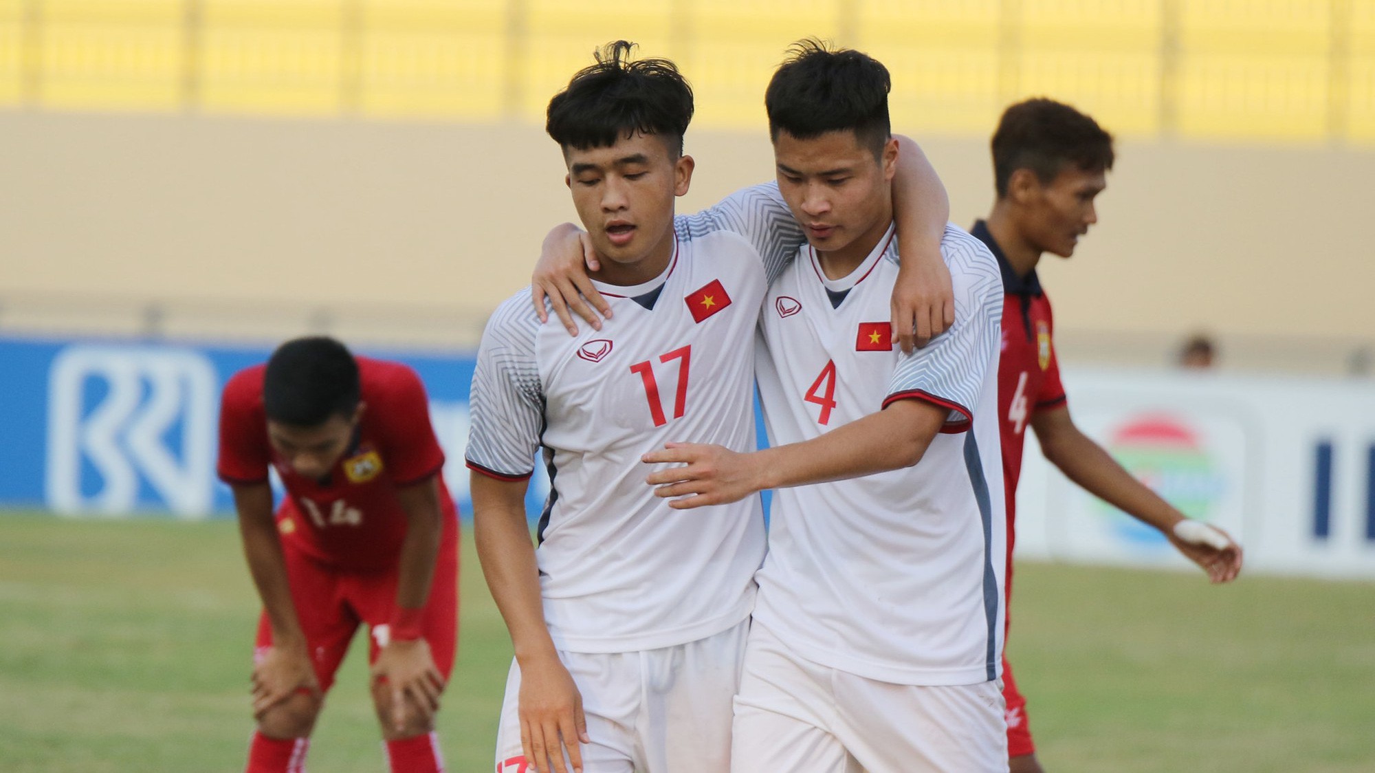 U19 Việt Nam ẩu đả với U19 Lào, mất ngôi đầu bảng vào tay U19 Thái Lan
