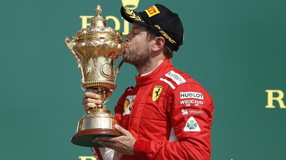 British GP 2018: Sebastian Vettel lên ngôi đầy kịch tính