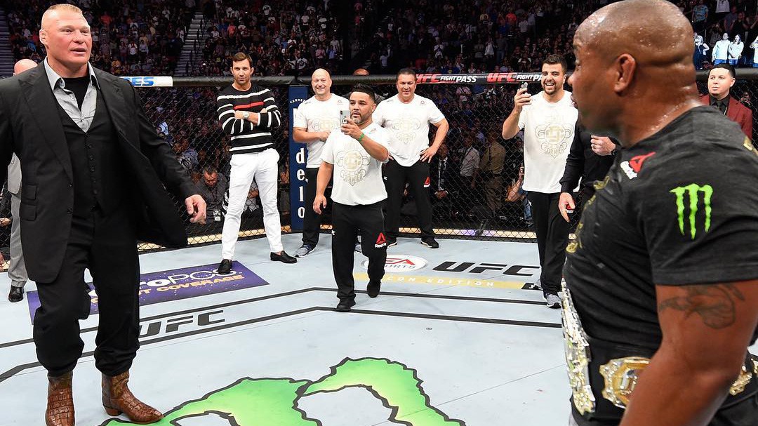 Daniel Cormier sẽ "đấm lật mặt" Brock Lesnar trong trận đấu tiếp theo