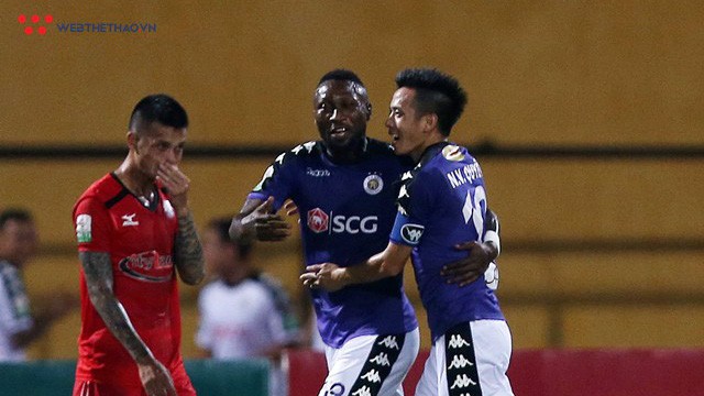Hoàng Vũ Samson trở thành cầu thủ đầu tiên ghi 100 bàn cho Hà Nội FC