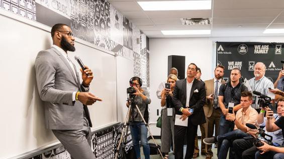 Huyền thoại NBA vẫn chê Lakers dù đã có LeBron James