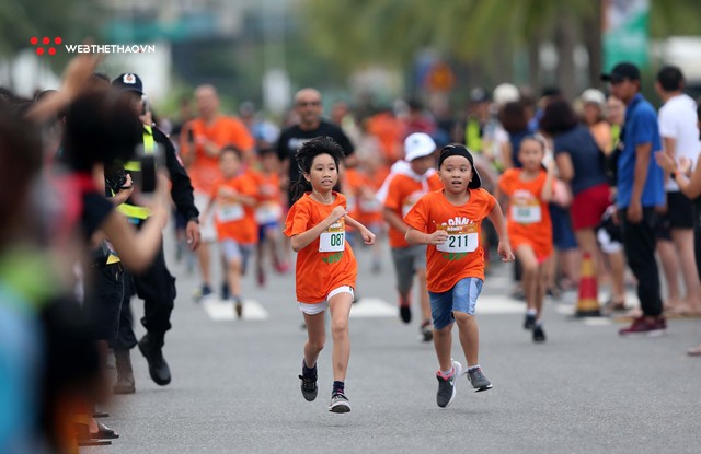Chùm ảnh: Ronny Dash khởi động hoàn hảo cho Manulife Danang International Marathon 2018 - Ảnh 10.
