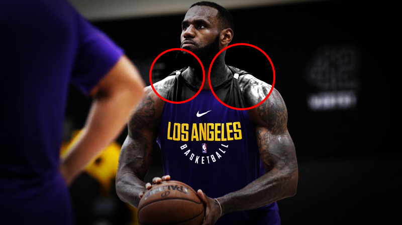 Vì sao LeBron James lại có phong cách cột áo "chất chơi người dơi" trong buổi tập đầu tiên với LA Lakers?