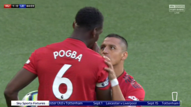 Sự thật đằng sau việc Sanchez “tranh” đá phạt đền với Pogba khi Man Utd hạ Leicester