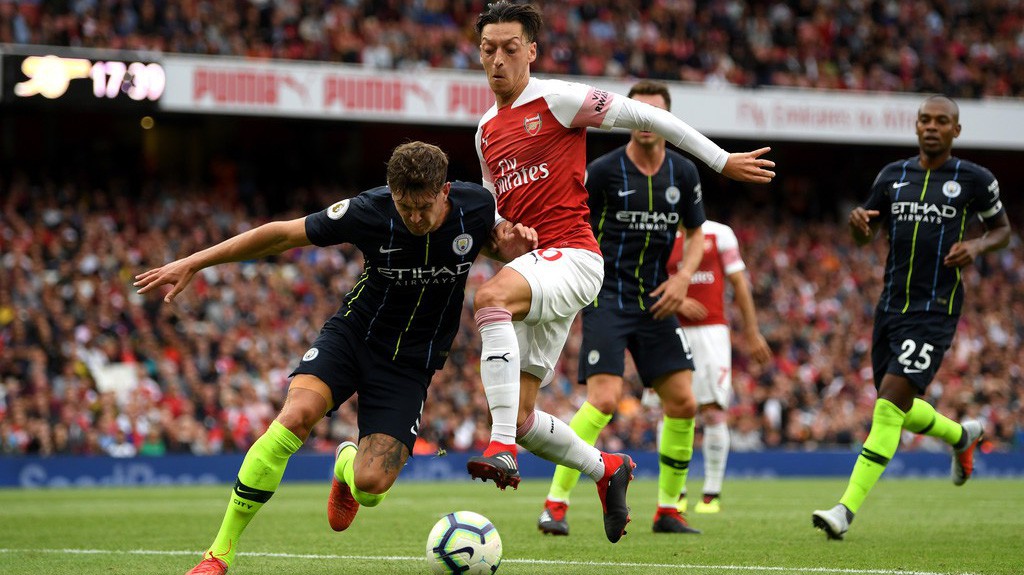 Unai Emery thất bại với “số 10” và Top 5 điểm nhấn thú vị từ trận Arsenal - Man City