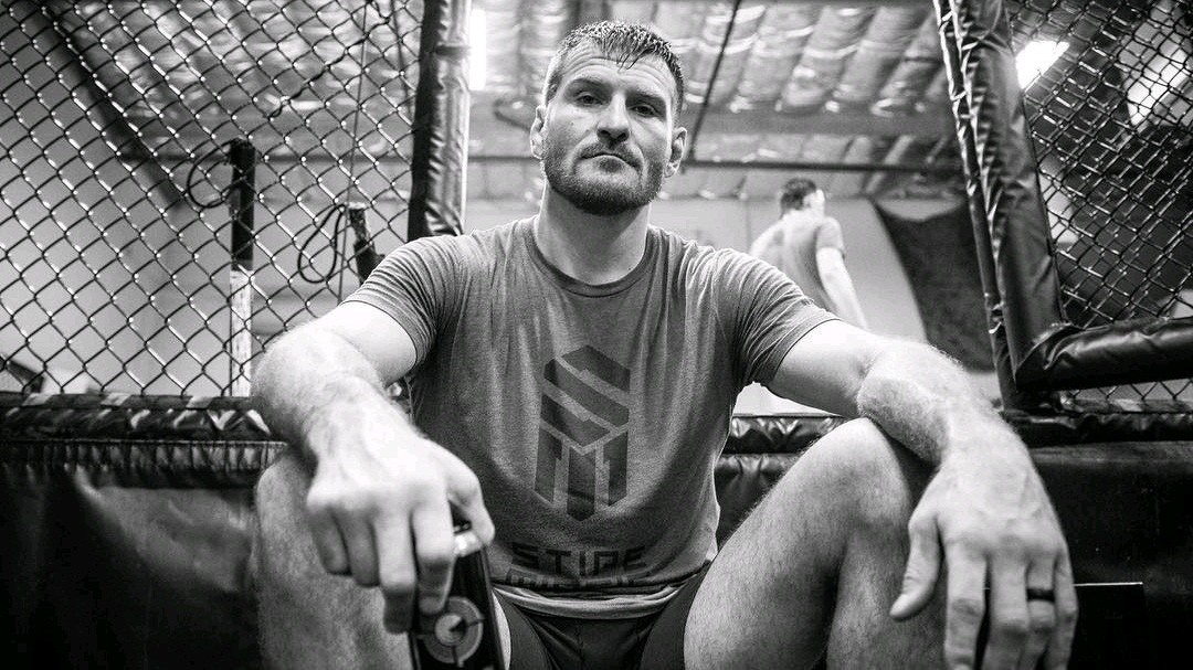 Dana White xác nhận Stipe Miocic không phải người tiếp theo tranh đai Heavyweight