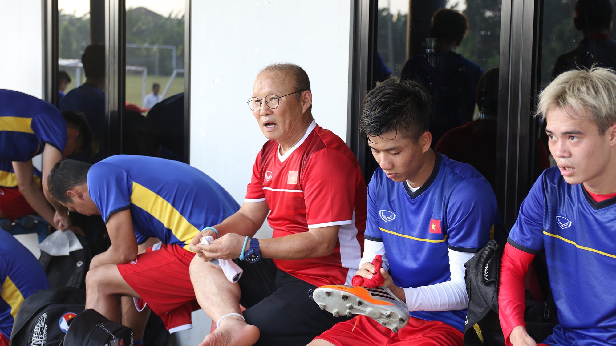 HLV Park Hang Seo cố tình lộ chiến thuật, chơi tất tay với Olympic Nepal?
