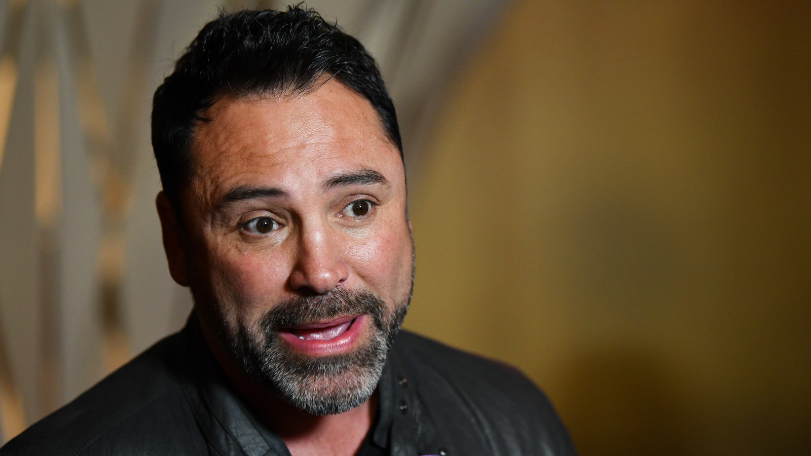 Oscar De La Hoya "phát tởm" với cái cách mà giải đấu trả tiền cho các võ sĩ MMA