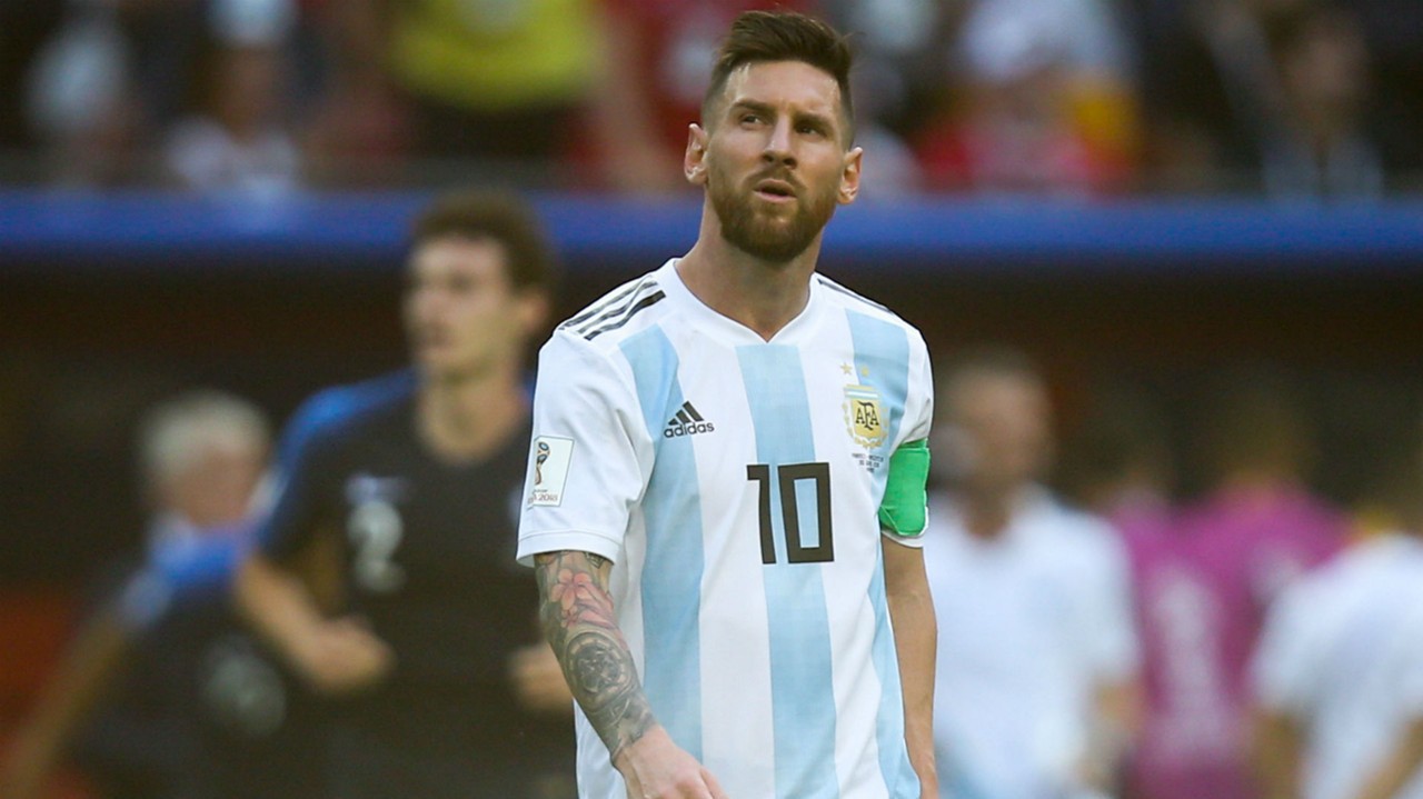 Lionel Messi gây sốc khi chia tay đội tuyển Argentina vô thời hạn