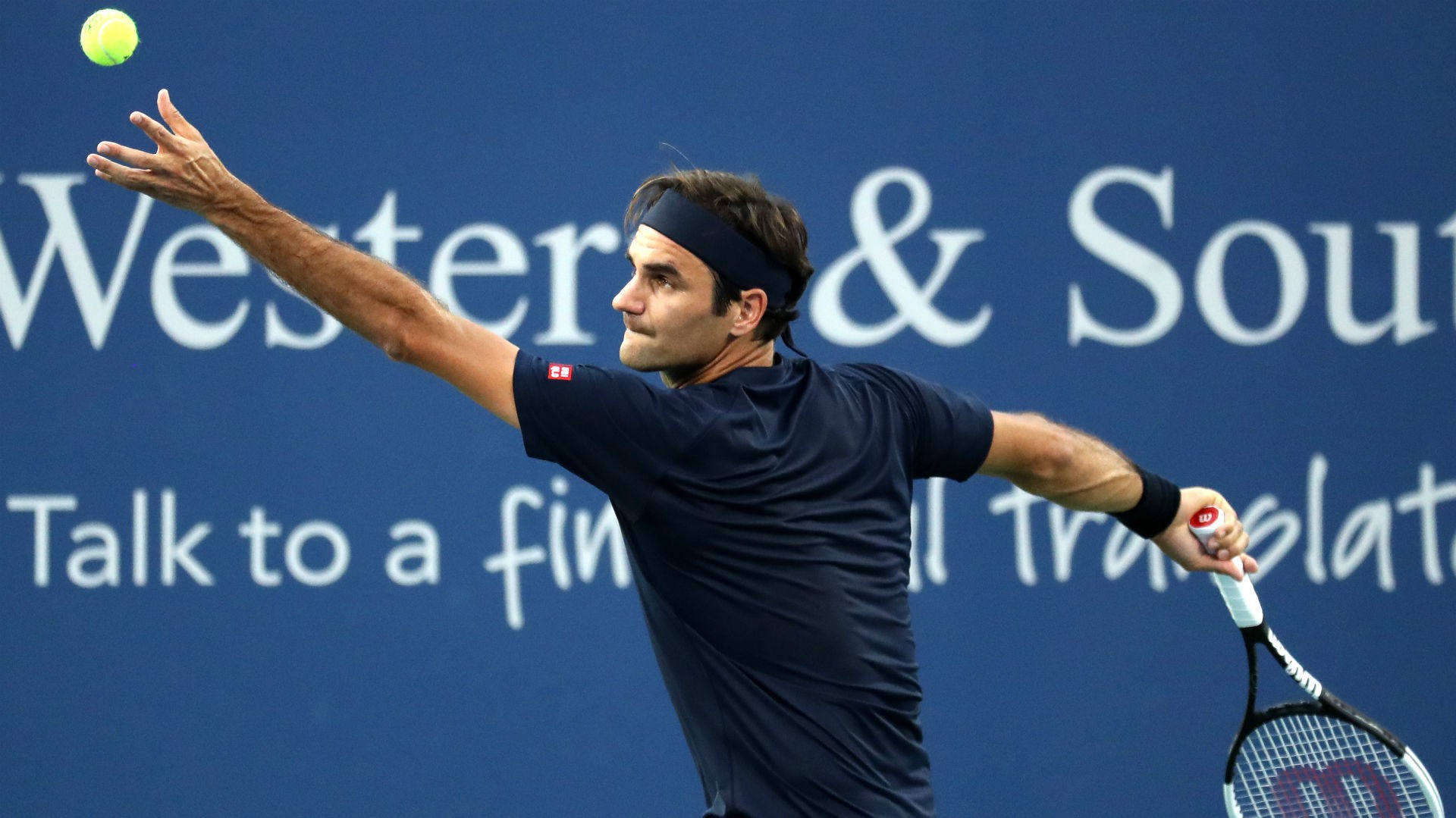 Cincinnati Masters 2018: Federer nhẹ nhàng thắng trận ra quân