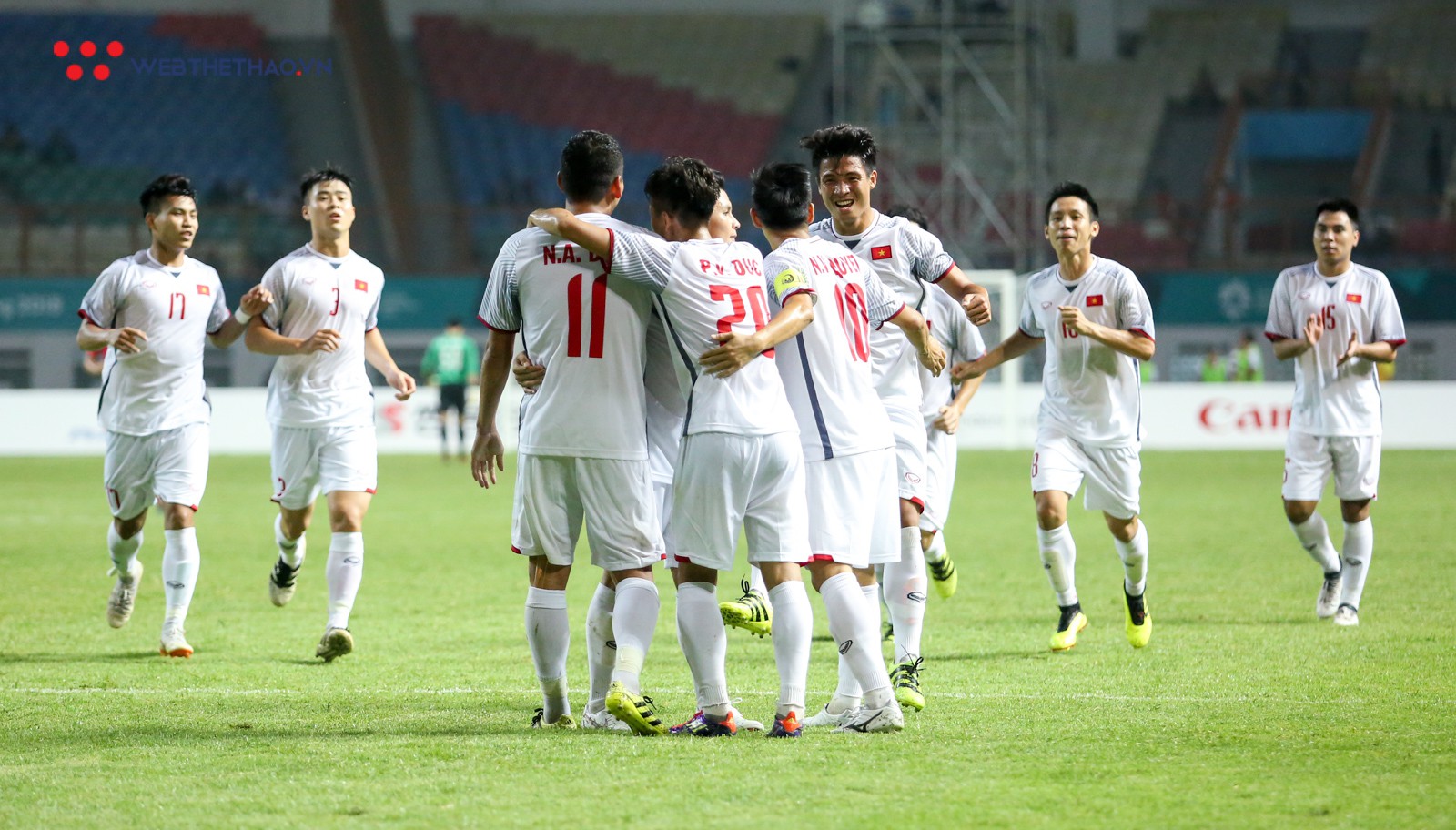 Gặp Nhật Bản, Olympic Việt Nam sẽ về dựng xe buýt như U23 châu Á - Ảnh 2.