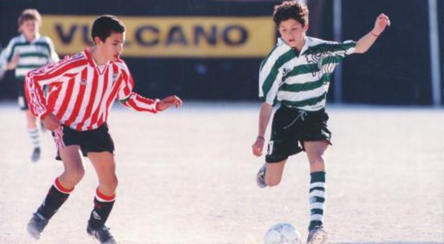 “Cậu bé trốn học” Ronaldo và số phận trái ngược của người bạn thơ ấu (Kỳ 1) - Ảnh 1. “Cậu bé trốn học” Ronaldo và số phận trái ngược của người bạn thơ ấu (Kỳ 1) - Ảnh 1.