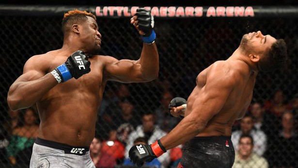 Top 10 pha knock-out "một đấm chết luôn" tại UFC (Phần 2)